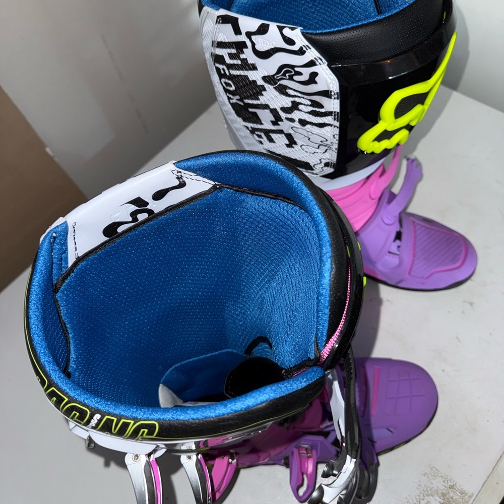 Fox Men's Motocross Boots in Pink, Purple, Neon Yellow, White - Picture 9 of 15